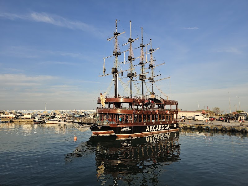 Akçakoca Liman