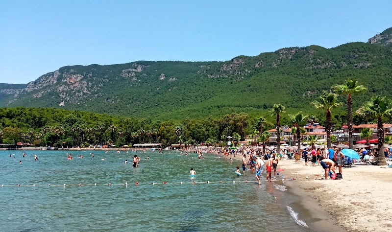 Akyaka Plajı: Gökova'nın Sakin İncisi, Huzurun ve Lezzetin Yeni Adresi