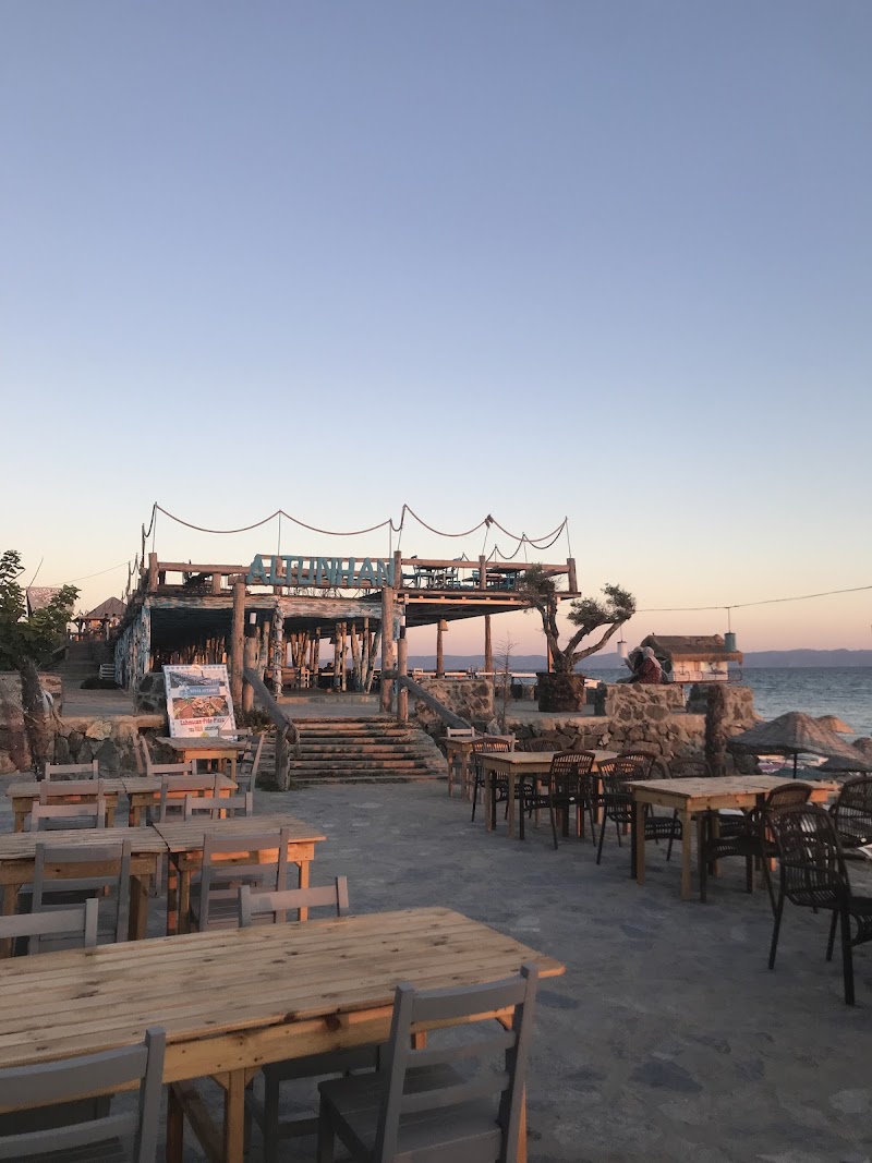 Altunhan Beach kamp alanı