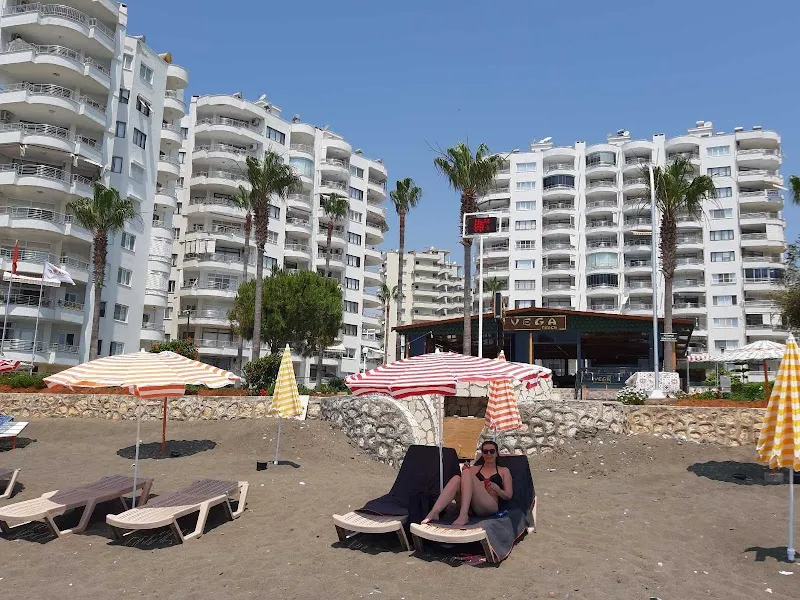 Mersin'in Gizli Cenneti: Arpaçbahşiş Halk Plajı'nda Bir Yaz Rüyası