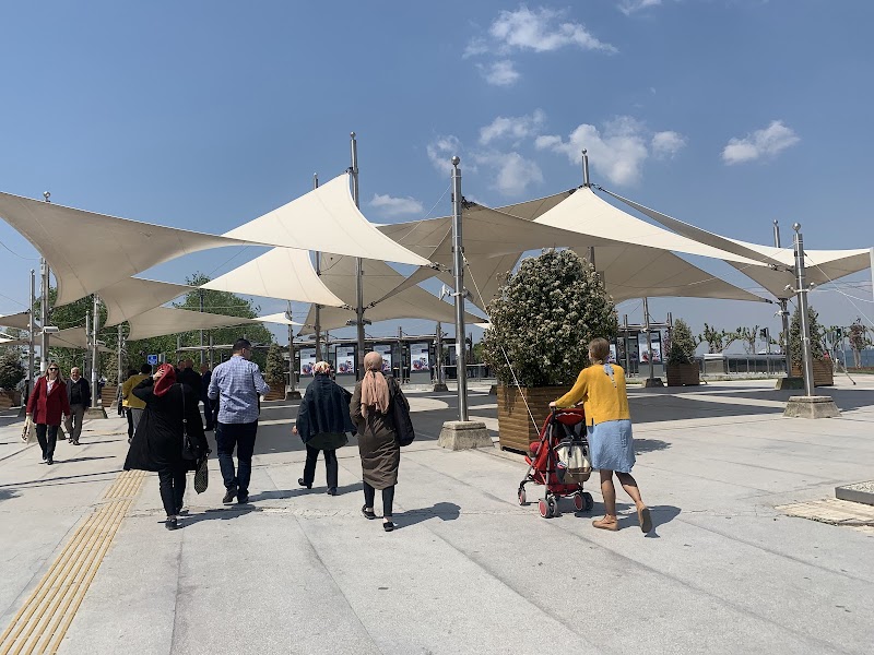 Atatürk Meydanı