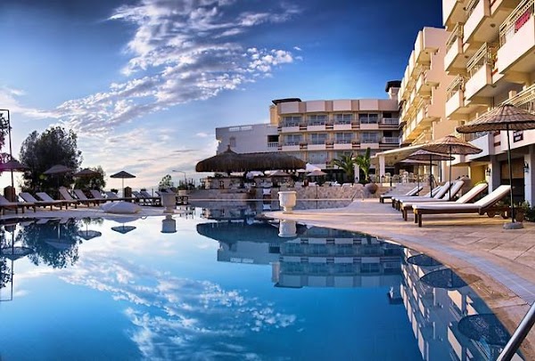 Carina Hotel