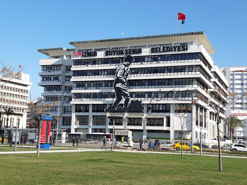 İzmir Büyükşehir Belediyesi Plajı, İzmir