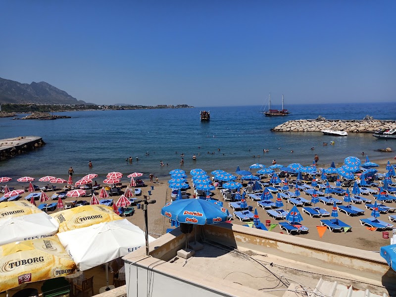 Kervansaray Halk Plajı