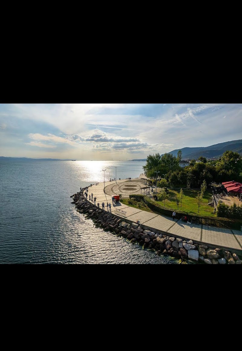 Kirazlıyalı Sahil Parkı