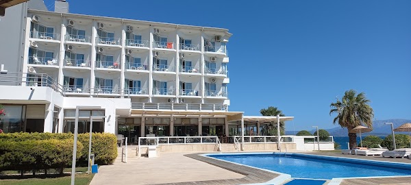 Ladin Otel
