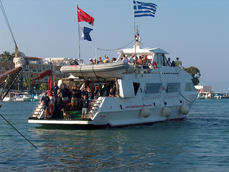 Liamis Dive Centre, Liamis dive boat