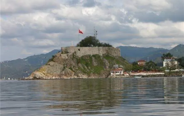 Tirebolu Kalesi