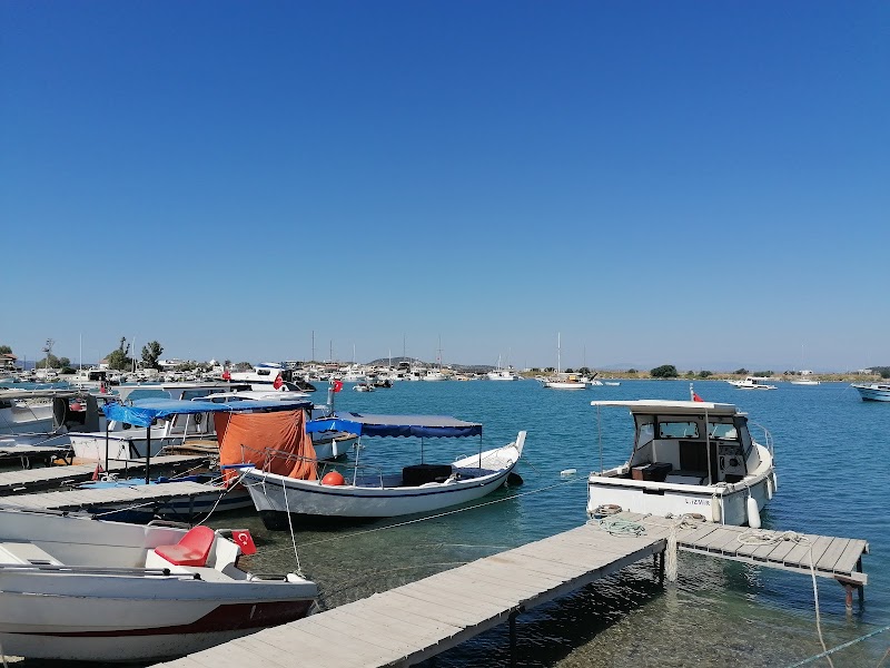 Yat Limanı marina